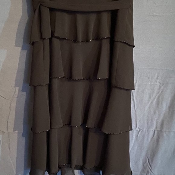 Flattering DressBarn Sz-12 ShimmeryBlackDress-ALL 4 Layers Hemmed w/Black Beads - Picture 5 of 16